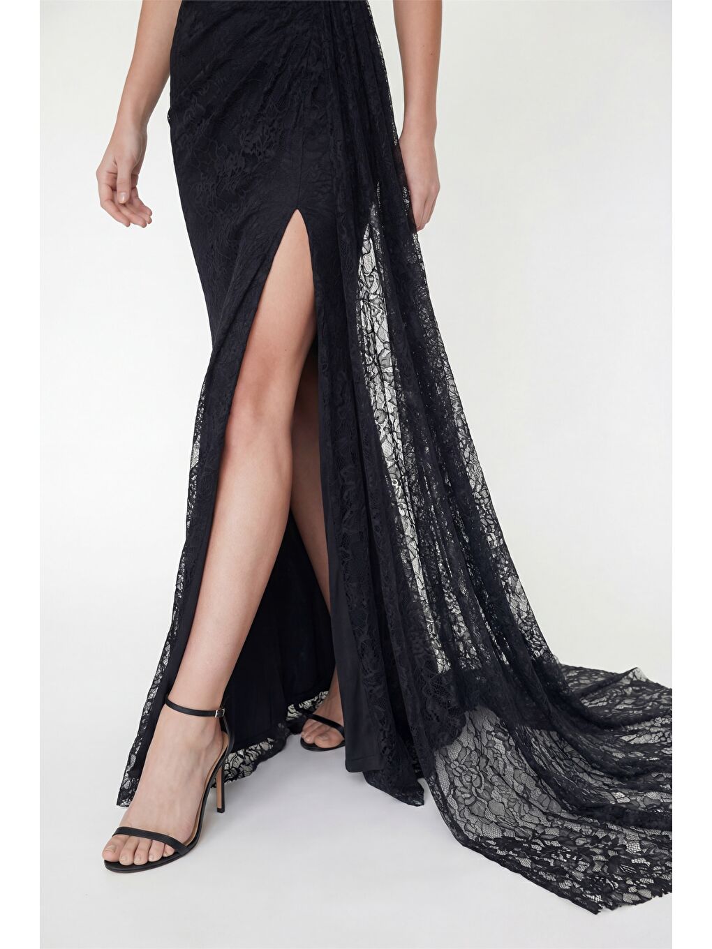 Kadın Siyah Dar Kalıp Kayık Yaka Dantelli Uzun Abiye Elbise-3