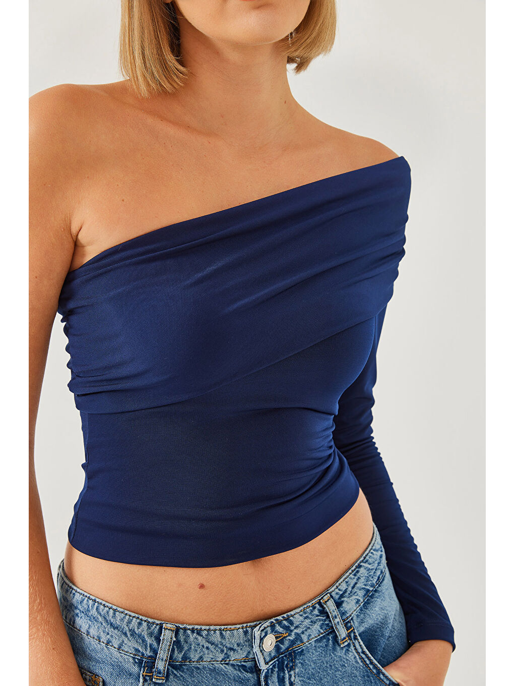 Lacivert Kadın Madonna Yaka Tek Kollu Bluz