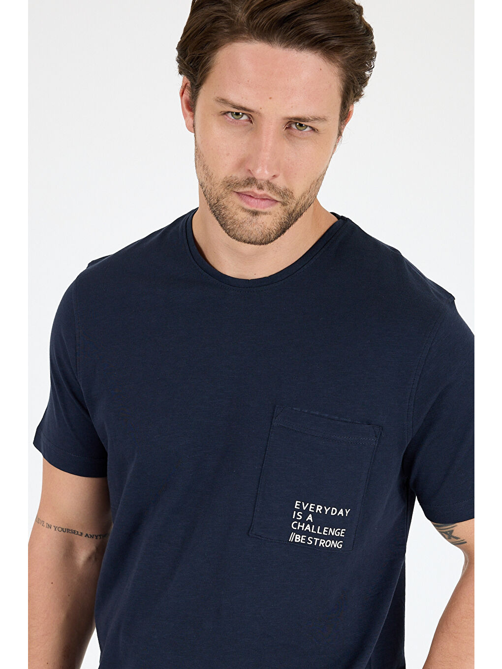 Lacivert %100 Pamuk Sıfır Yaka Baskılı Rahat Kesim, Nefes Alabilir Kumaş Erkek Tişört Basic Tişört 0068-3