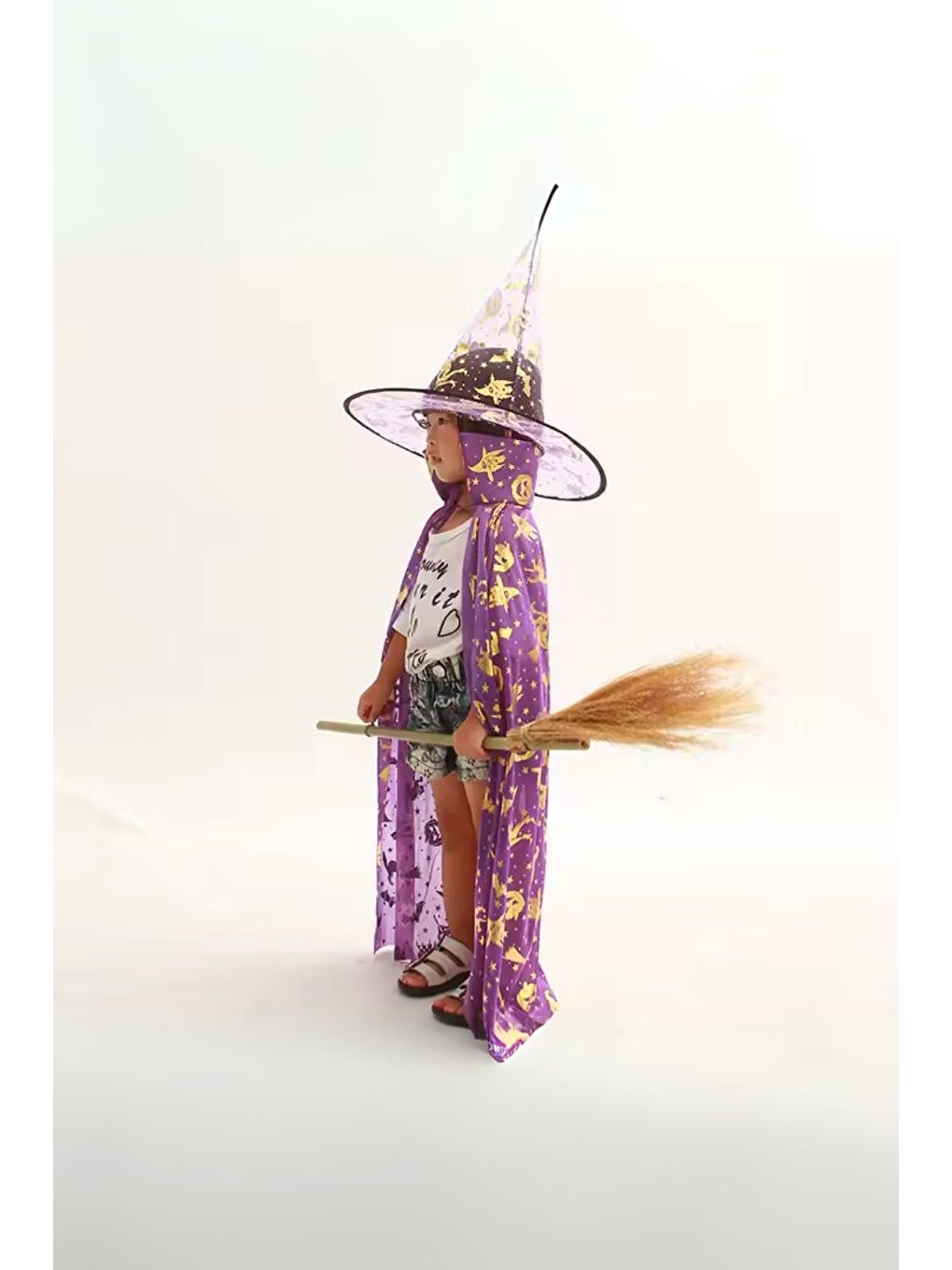 Mor Temalı Şapka ve Pelerin Set