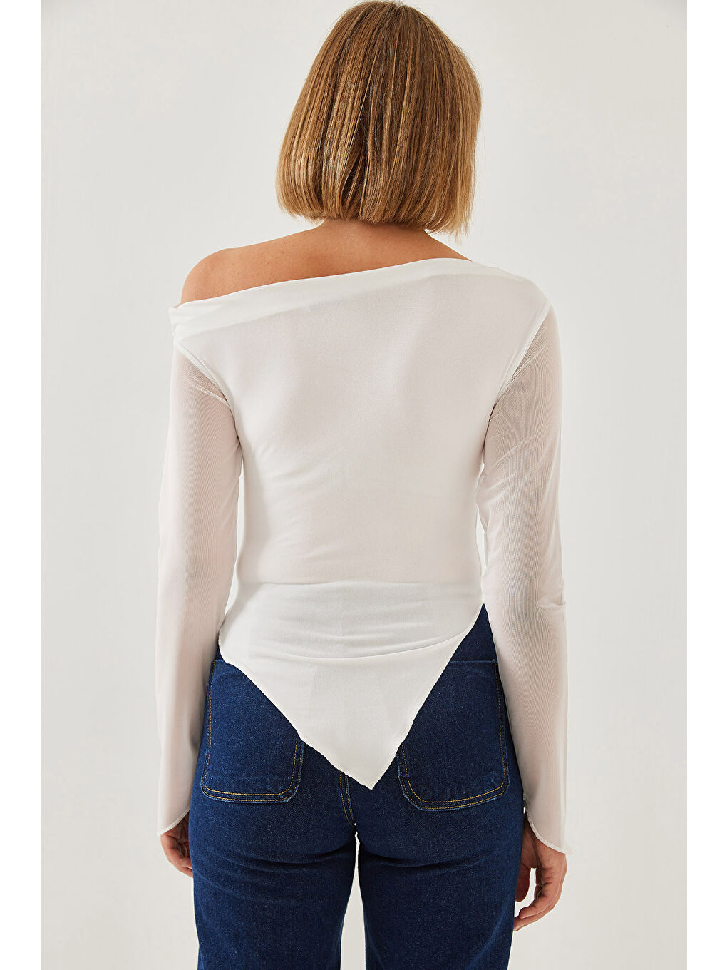 Beyaz Kadın Tül Detay Asimetrik Kesim Bluz-2