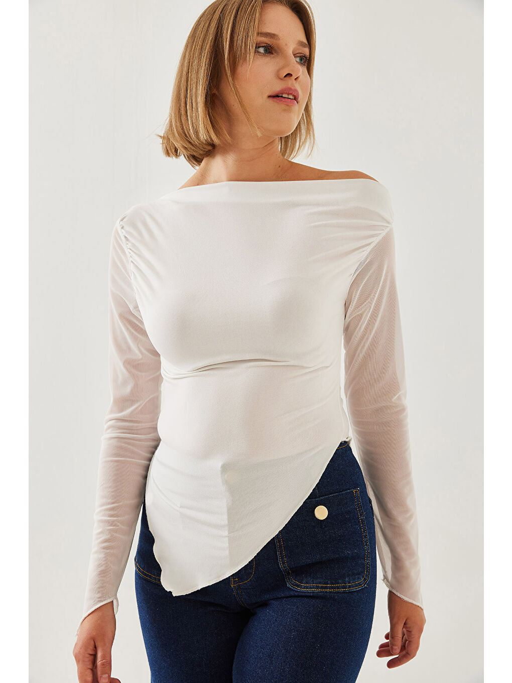 Beyaz Kadın Tül Detay Asimetrik Kesim Bluz-5