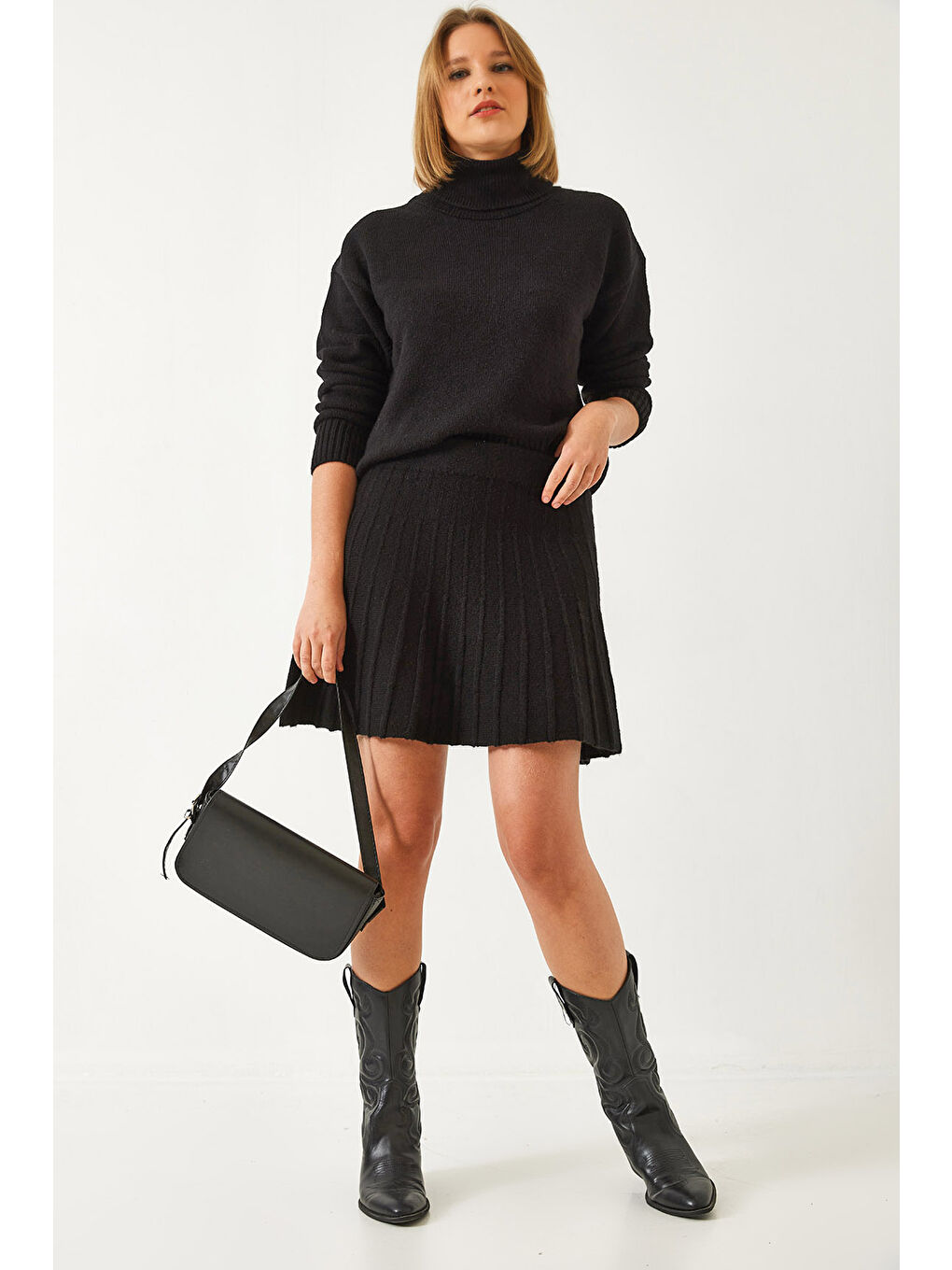 Siyah Kadın Etekli Triko Alt Üst Takım