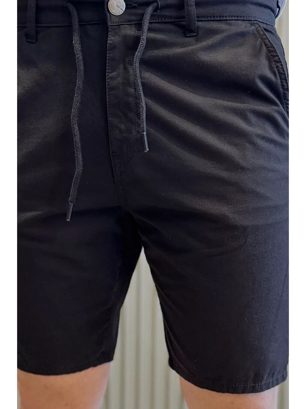 Siyah Bel Bağcıklı Fermuarlı Erkek Şort-3