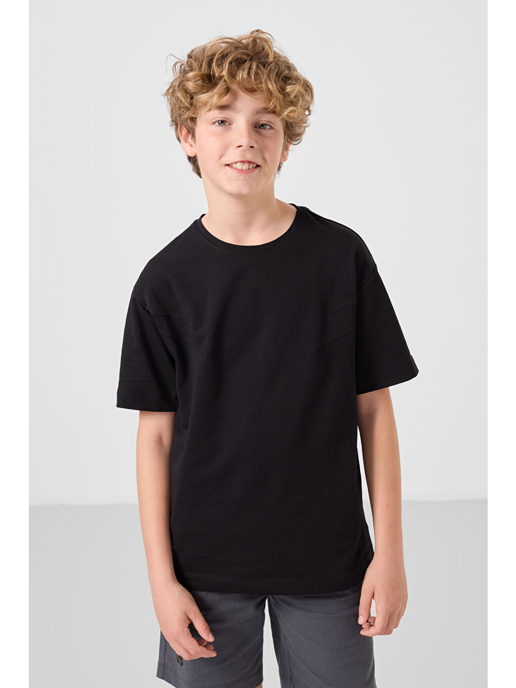 Siyah-Gri Pamuklu Oversize Fit Dokuma Hafif Esnek Chino Erkek Çocuk Şort Takım - 11277-3