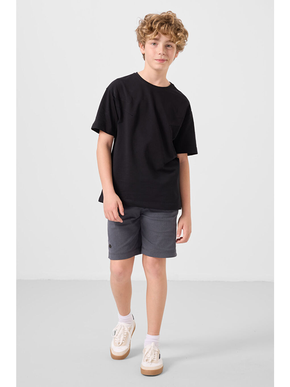 Siyah-Gri Pamuklu Oversize Fit Dokuma Hafif Esnek Chino Erkek Çocuk Şort Takım - 11277-4