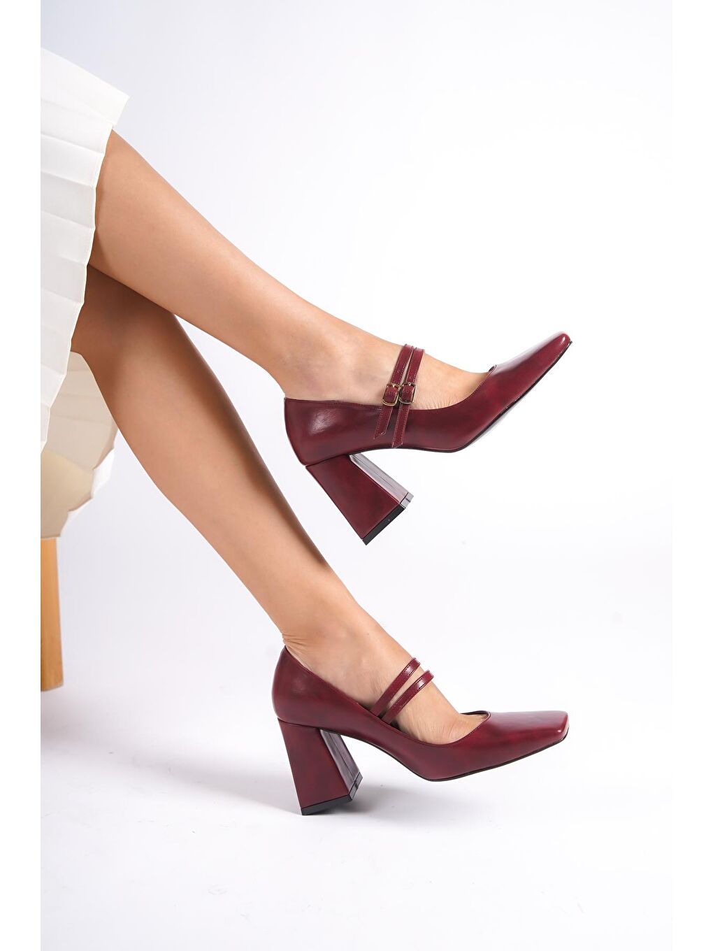 Bordo Küt Burunlu  Orta Topuklu Kadın Ayakkabı-4