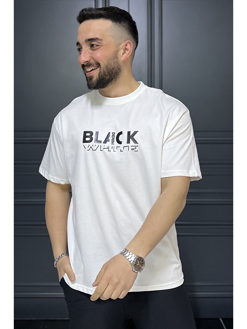 Ekru Yazı Baskılı Erkek Bisiklet Yaka Tişört