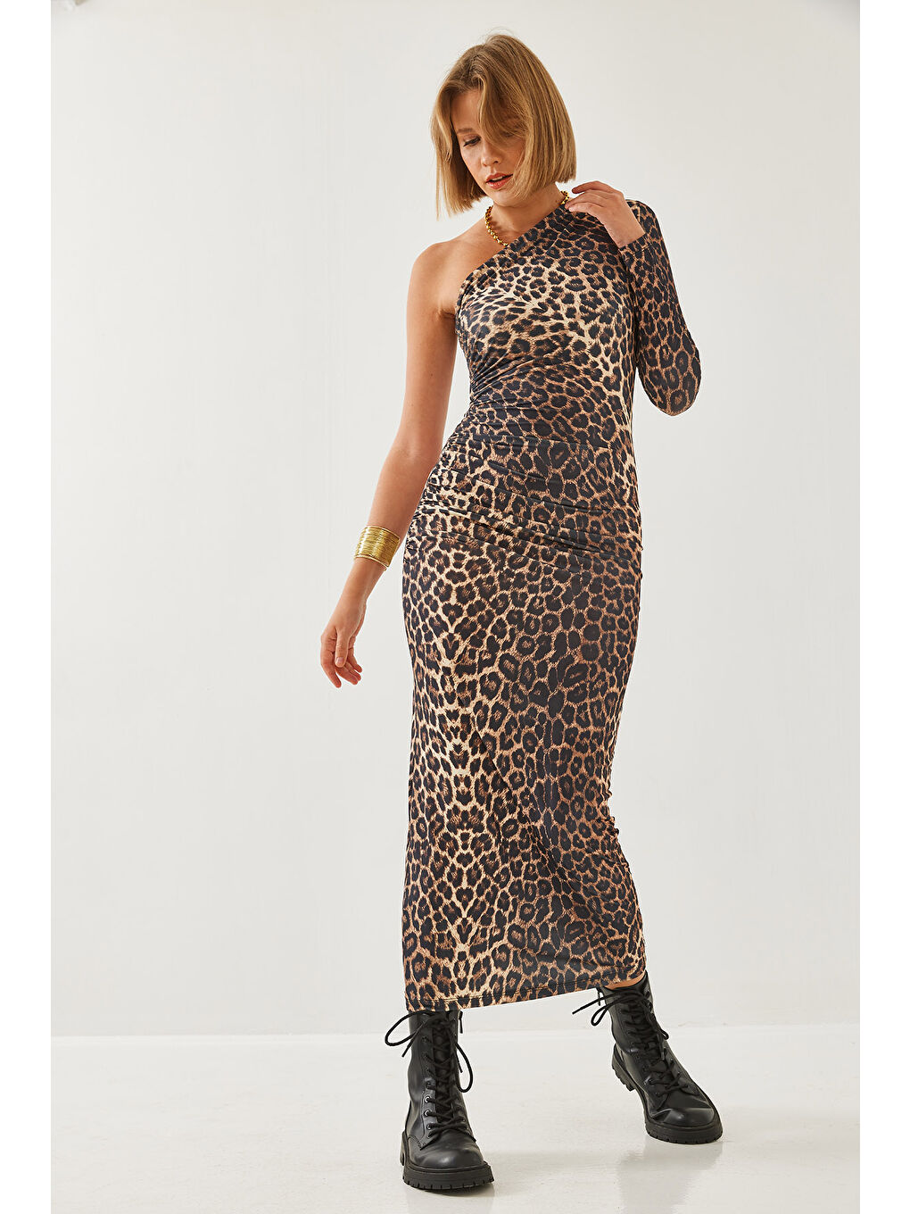 Kahverengi Kadın Tek Omuz ve Büzgülü Uzun Elbise --1