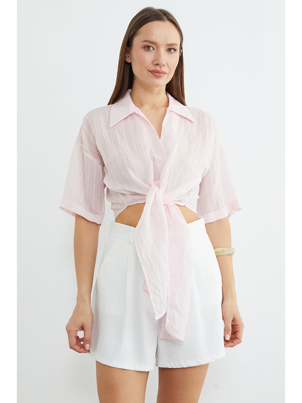 Pembe Çizgili Jakarlı Bağlamalı Crop Gömlek