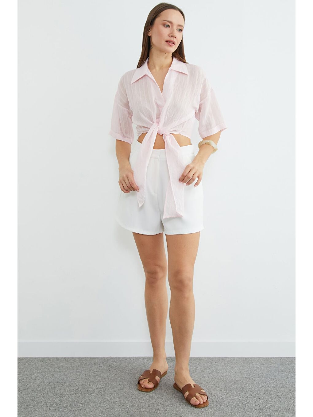 Pembe Çizgili Jakarlı Bağlamalı Crop Gömlek-3