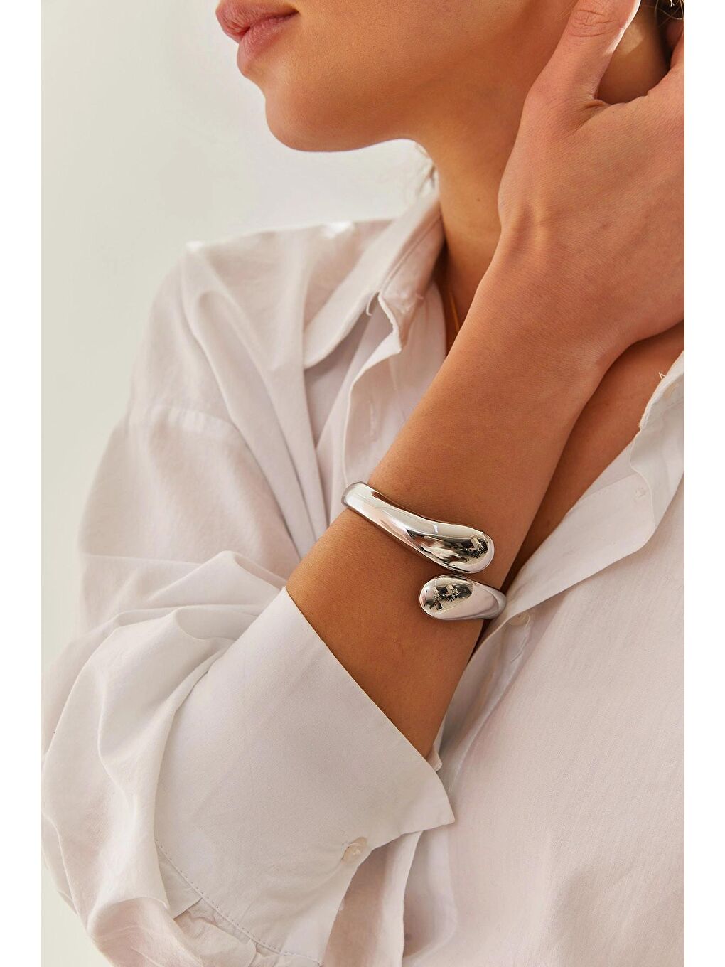 Gri Kadın Aksesuar Çelik Yılan Kelepçe Bileklik-3