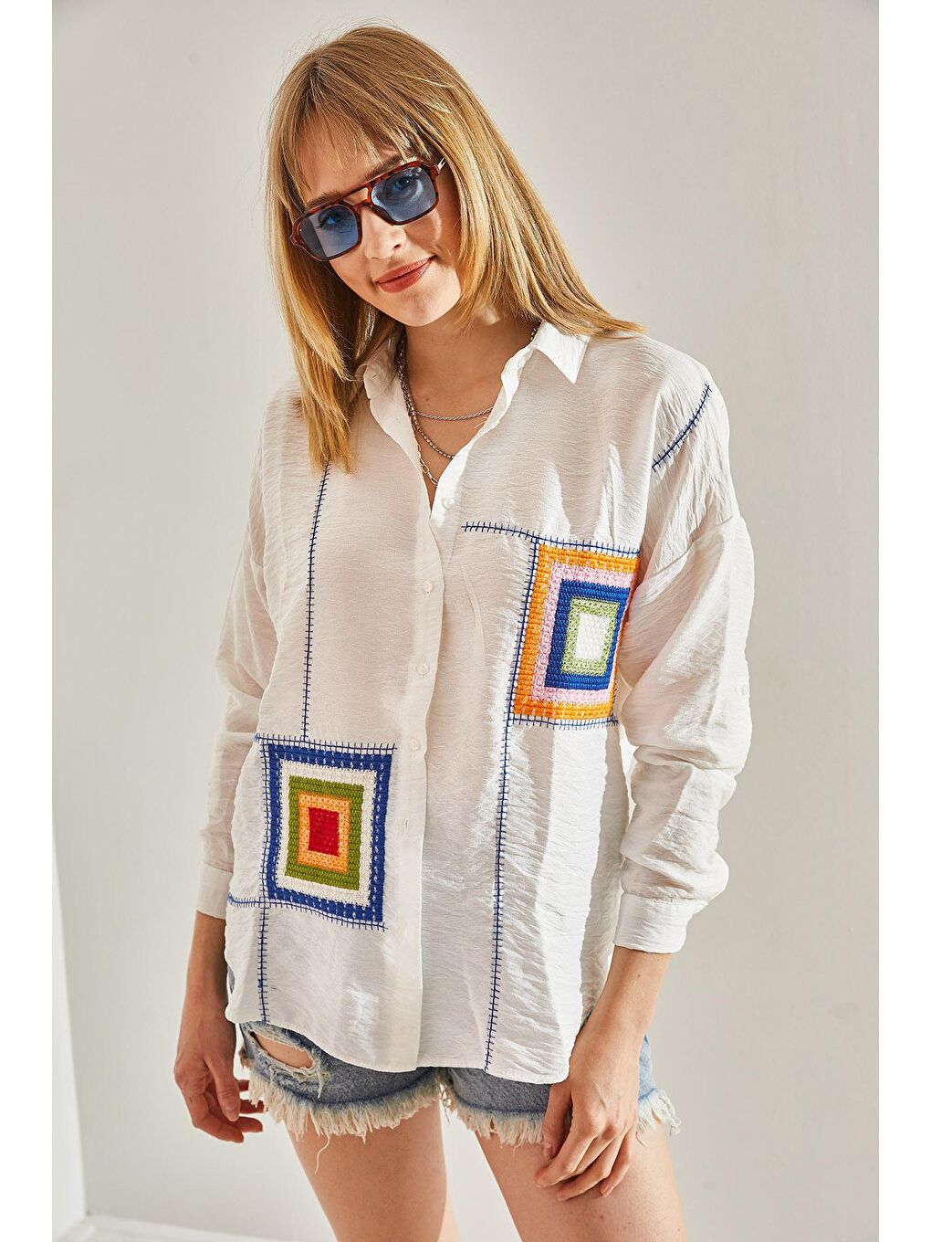 Turkuaz Kadın Süzene Nakışlı Keten Ayrobin Gömlek-1