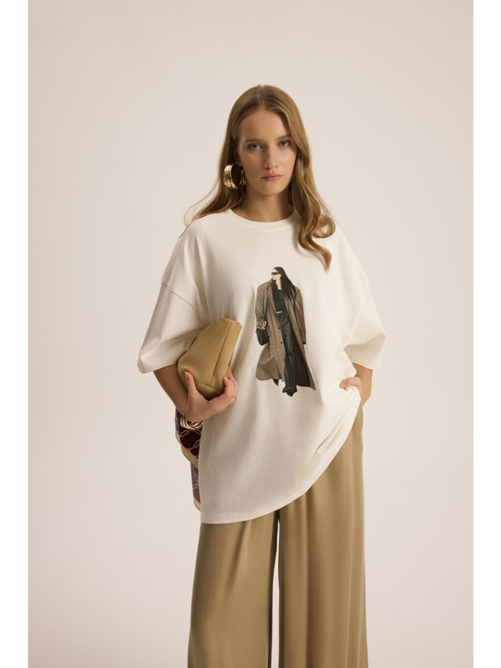 Quinn Oversize Beyaz T-Shirt