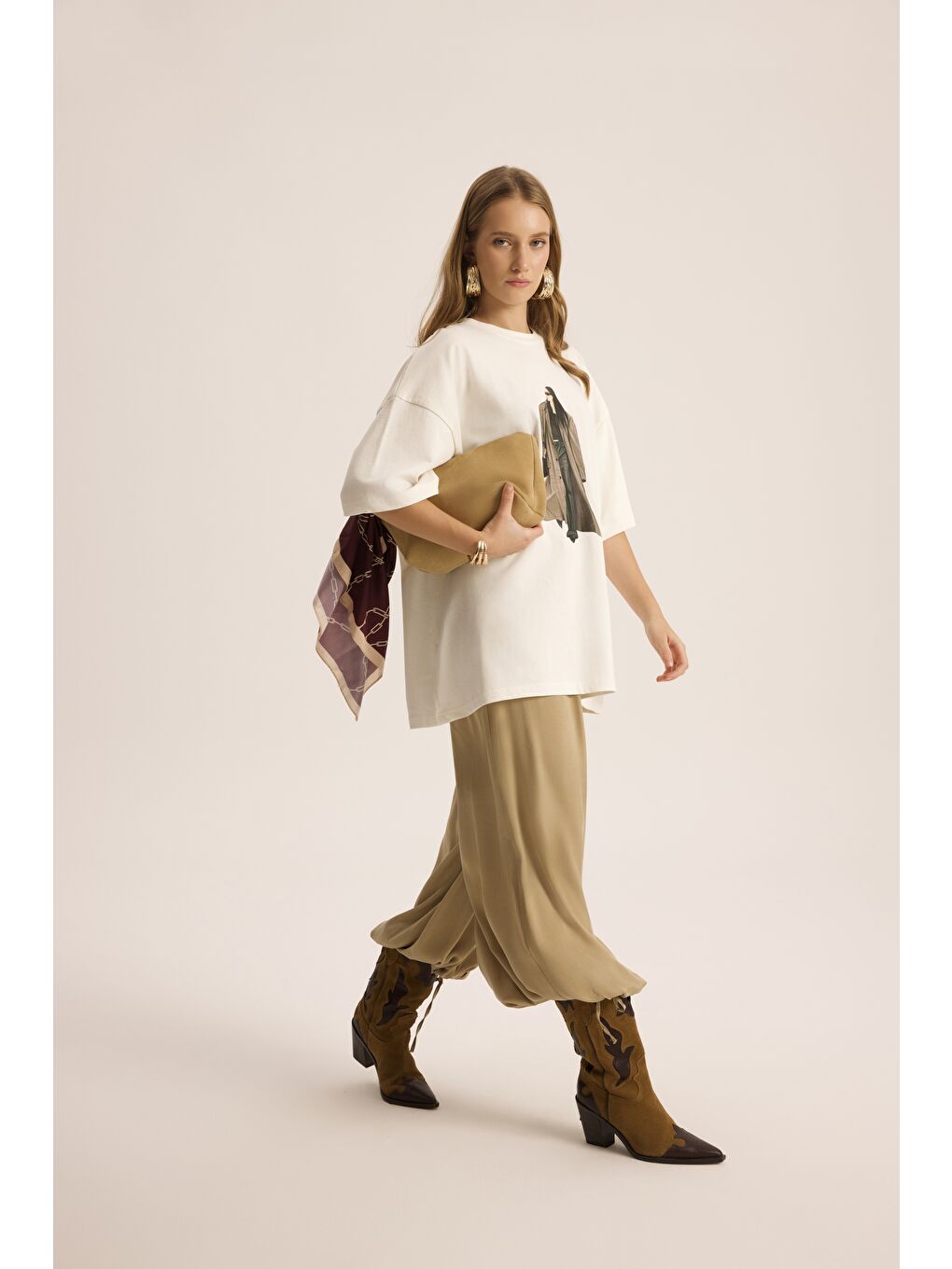 Quinn Oversize Beyaz T-Shirt-2