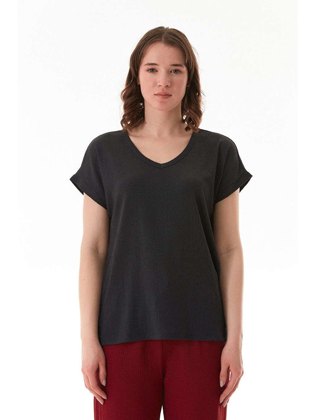 Antrasit Bürümcük Kumaş V Yaka Yanları Yırtmaçlı Tişört-1