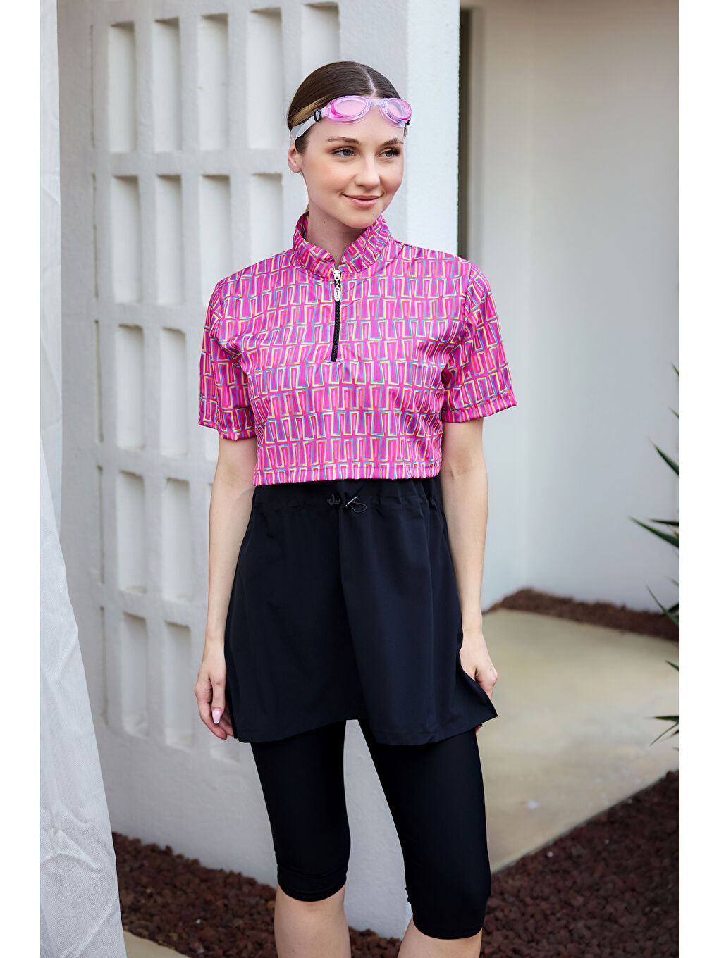 Önü Kapaklı Kısa Kollu Yarı Kapalı Tesettür Mayo Siyah03 R5303