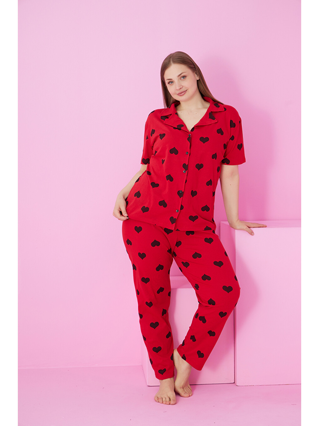 Kırmızı Siyah Kalp Baskılı Büyük Beden Battal Boy Düğmeli Örme Pijama Takım-1