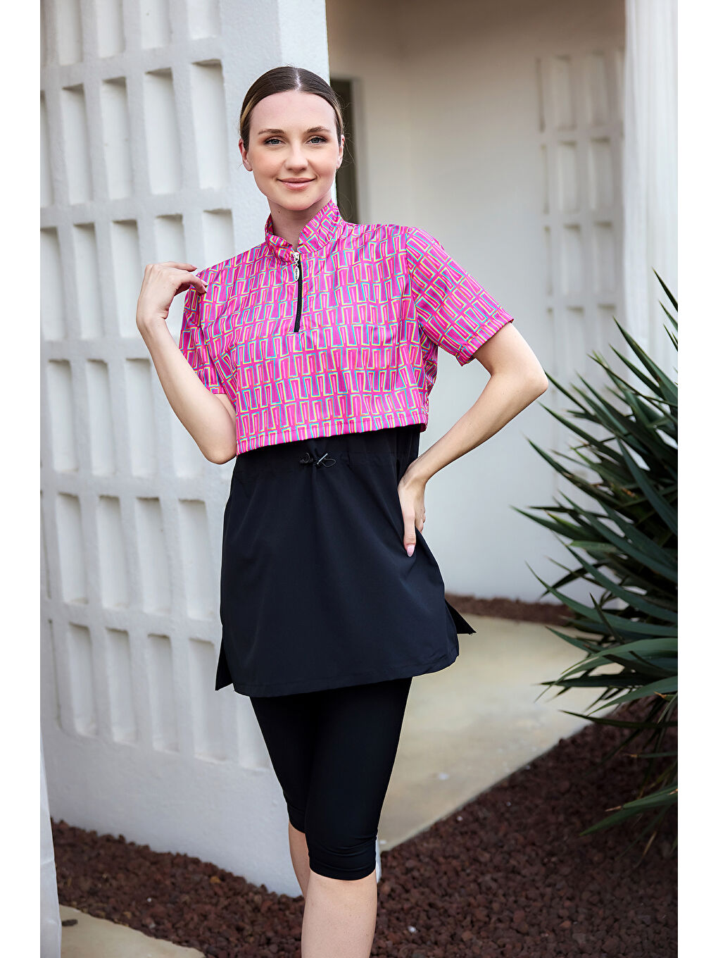 Önü Kapaklı Kısa Kollu Yarı Kapalı Tesettür Mayo Siyah03 R5303-4