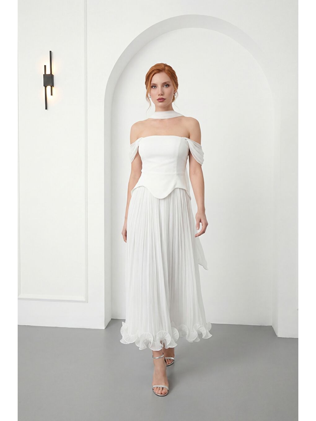 Kadın Beyaz Şal Yaka Etek Ucu Volanlı Midi Söz Nişan Nikah Abiye