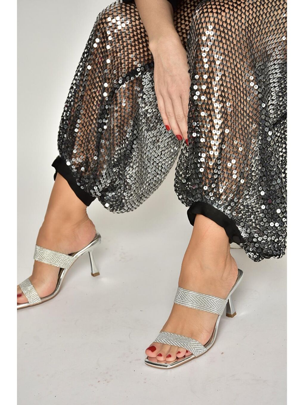 Gri Gümüş Kadın Topuklu Terlik Y820013834-4