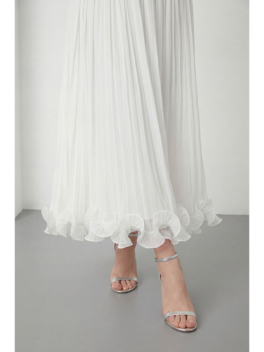 Kadın Beyaz Şal Yaka Etek Ucu Volanlı Midi Söz Nişan Nikah Abiye-2