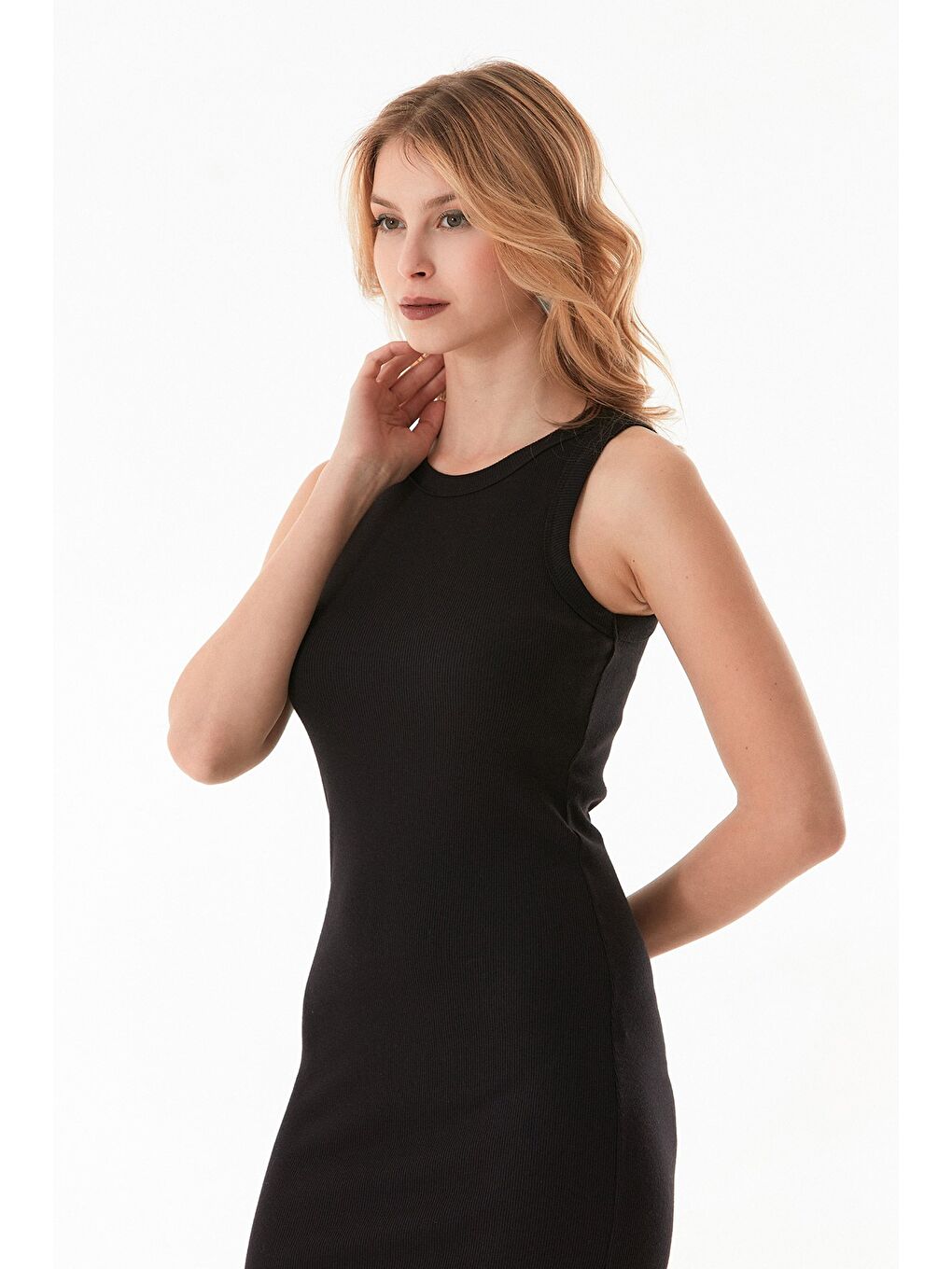 Siyah Basic Fitilli Halter Yaka Yırtmaçlı Elbise-4