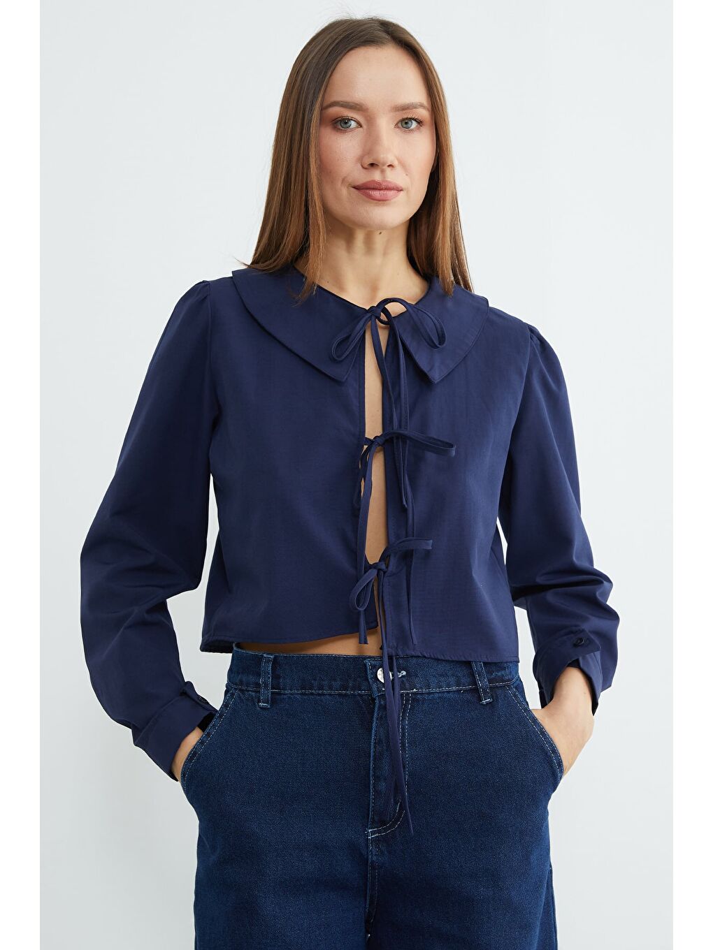 Lacivert Önden Bağlamalı Bebe Yaka Crop Bluz-1