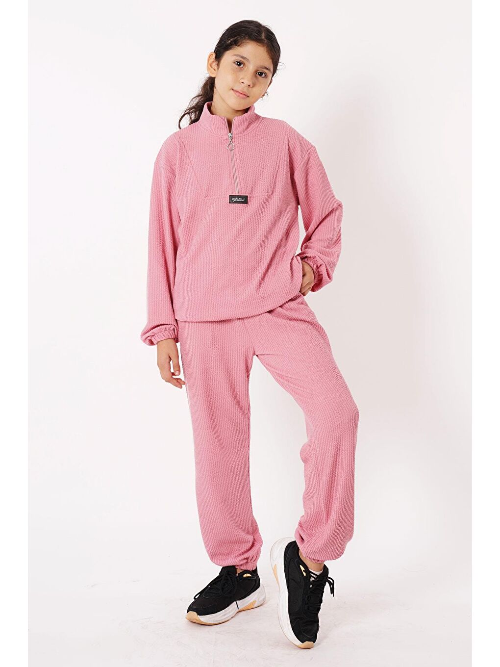 Pembe Balıkçı Yaka Arma Detaylı Fermuarlı Gül Kurusu Renk Kız Çocuk Eşofman Takım-4