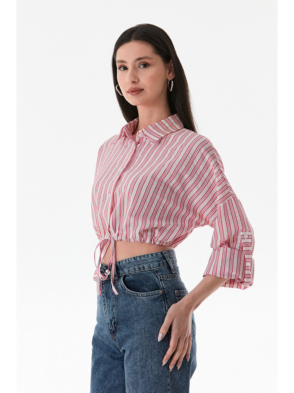 Kırmızı Çizgili Önü Bağlamalı Crop Gömlek