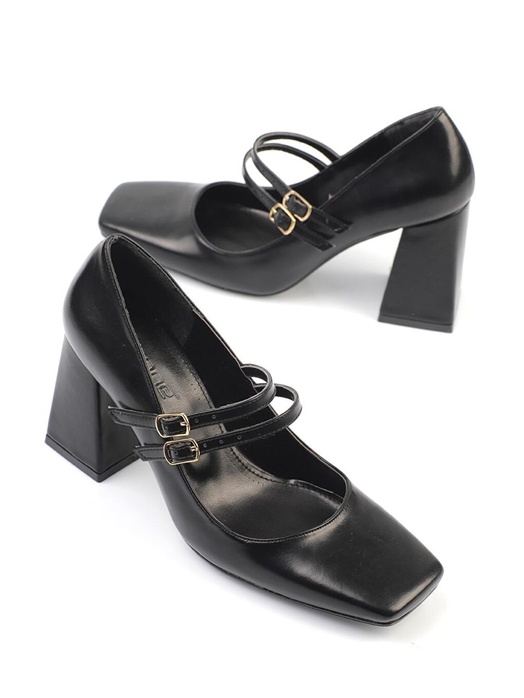 Siyah Küt Burunlu  Orta Topuklu Kadın Ayakkabı