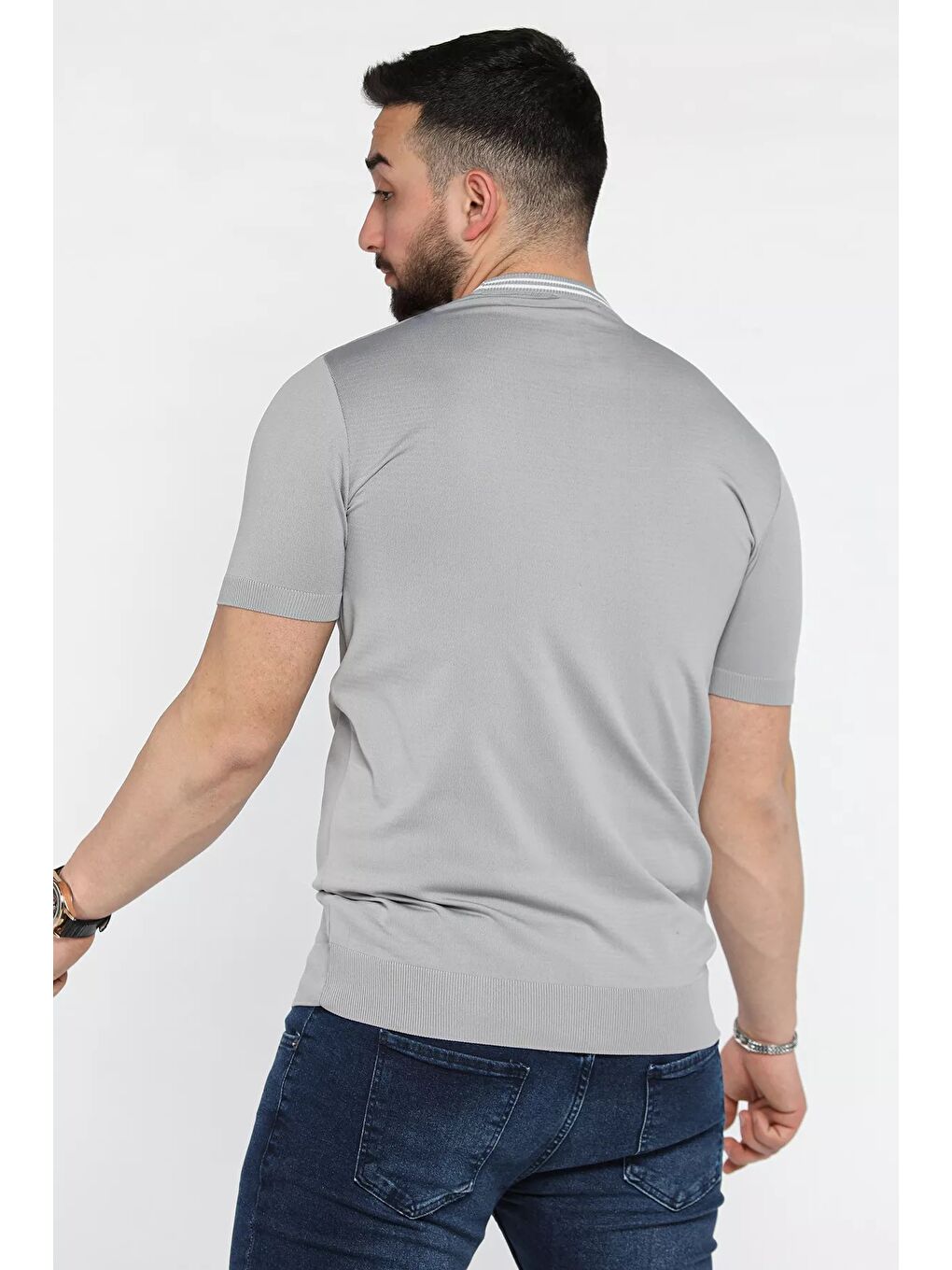 Gri Nakışlı Bisiklet Yaka Erkek Tişört-2