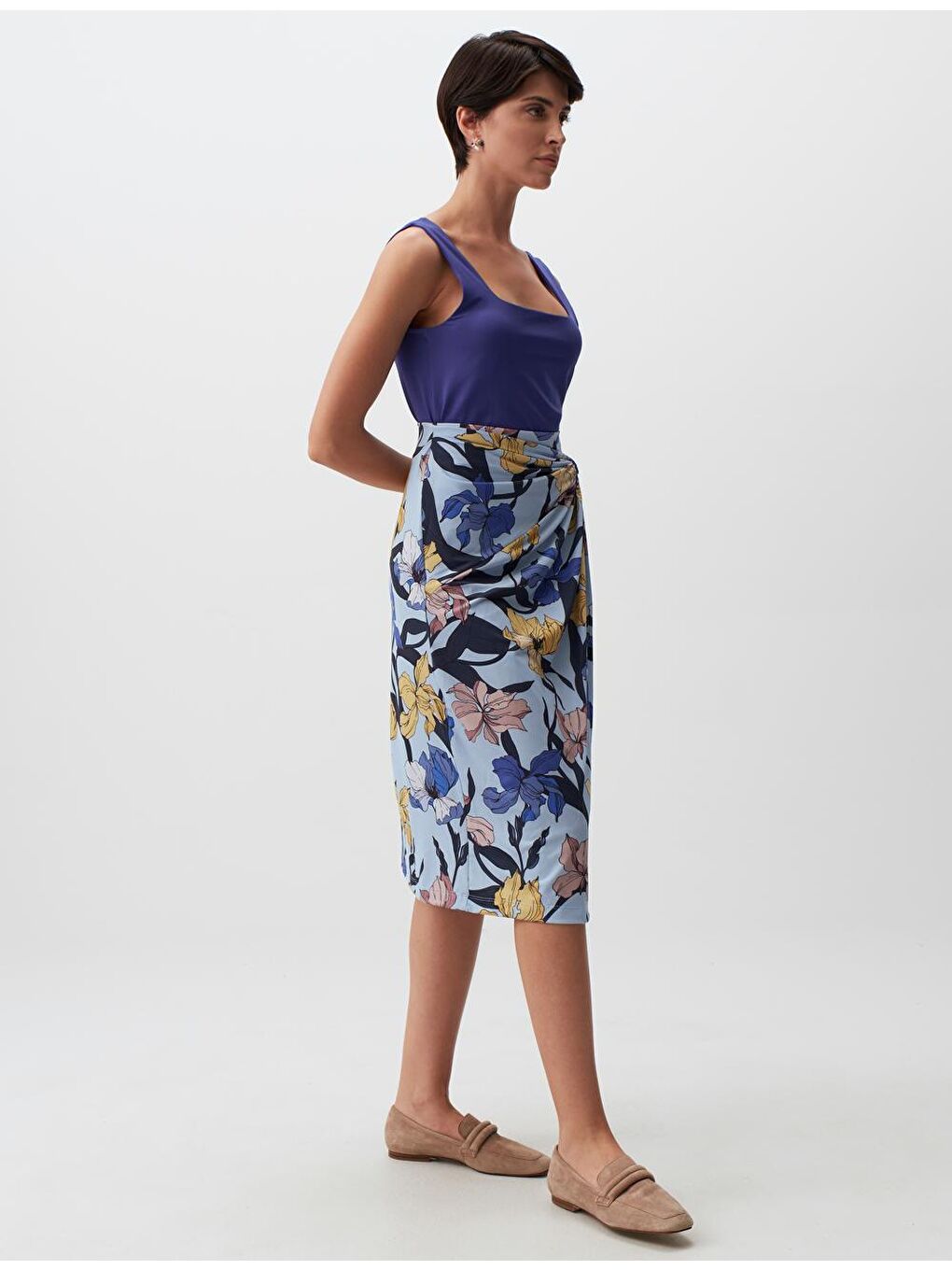 Açık Mavi Büzgü Detaylı Çiçekli Midi Etek-4