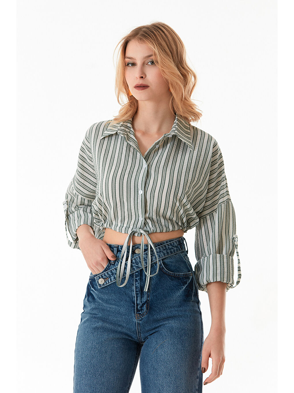 Yeşil Çizgili Önü Bağlamalı Crop Gömlek
