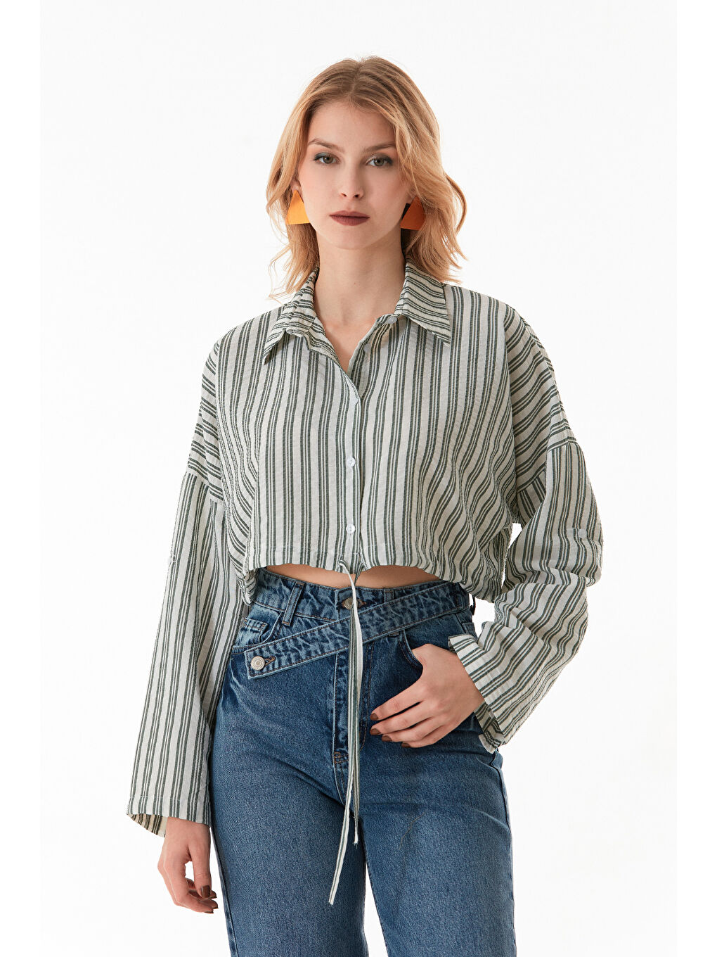 Yeşil Çizgili Önü Bağlamalı Crop Gömlek-1