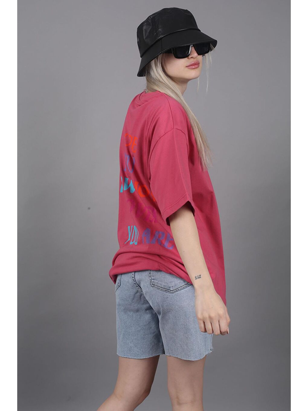 Pembe Baskılı Oversize Bisiklet Yaka Kadın Tişört-2