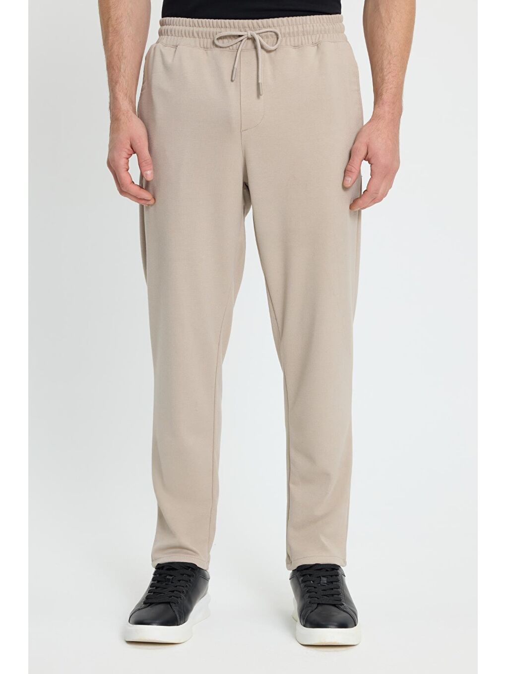 Erkek Regular Fit Klasik Kesim Beli Lastikli Bağcıklı Bej  Jogger Pantolon