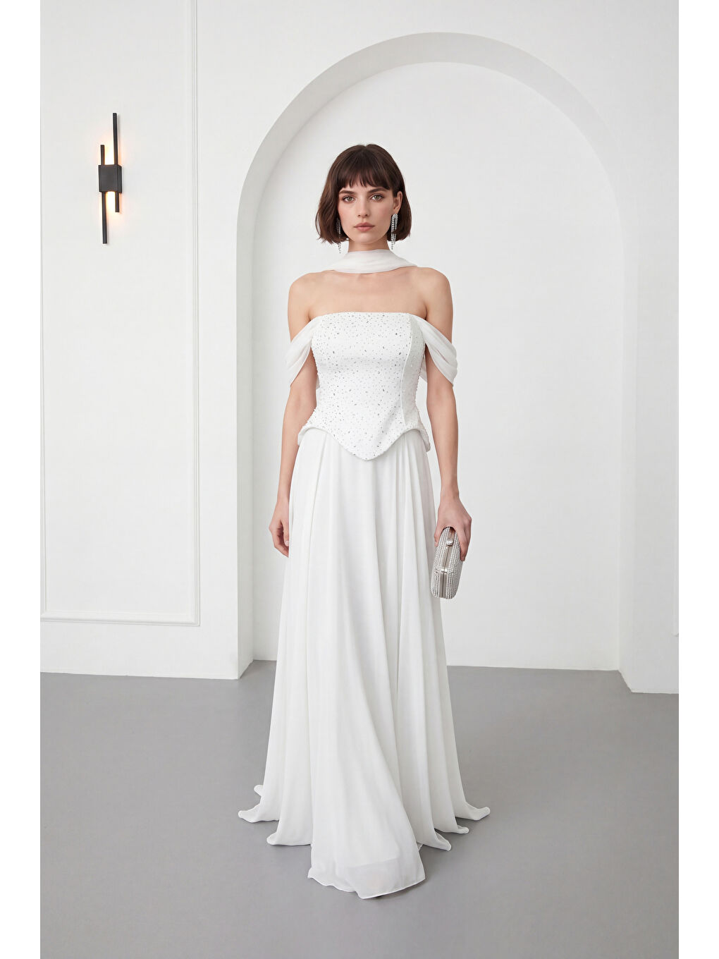 Kadın Beyaz Şal Yaka Peplum Detay Uzun Şifon Abiye Elbise