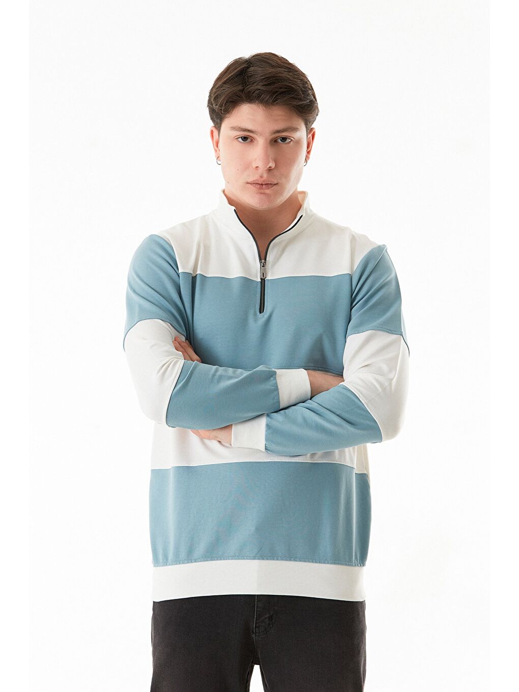 Mavi Renk Bloklu Yarım Fermuarlı Dik Yaka Sweatshirt-1