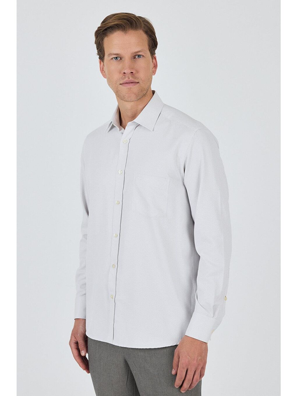 Bej Uzun Kol Desenli Armürlü Sert Yaka Cepli Pamuklu Classic Comfort Fit Gömlek 1004250183