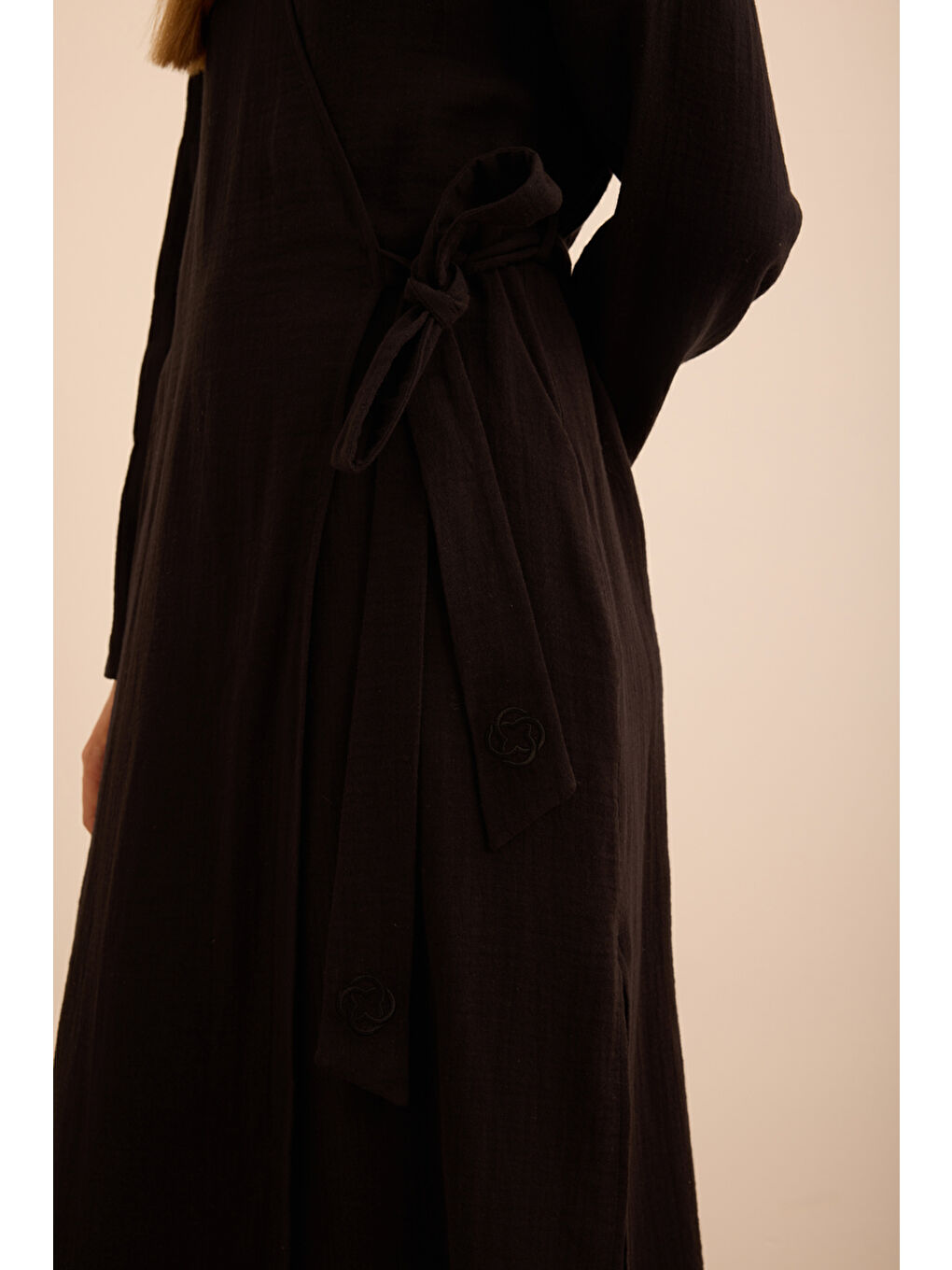 Siyah Viscon Pamuk , Yandan Bağlamalı Sabahlık-5