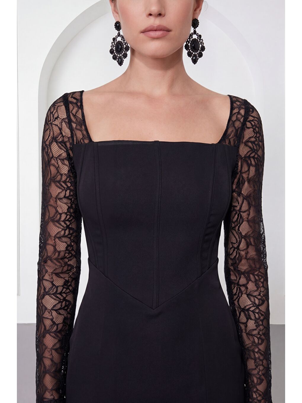 Kadın Siyah Kare Yaka Dantelli Uzun Balık Abiye Elbise-2