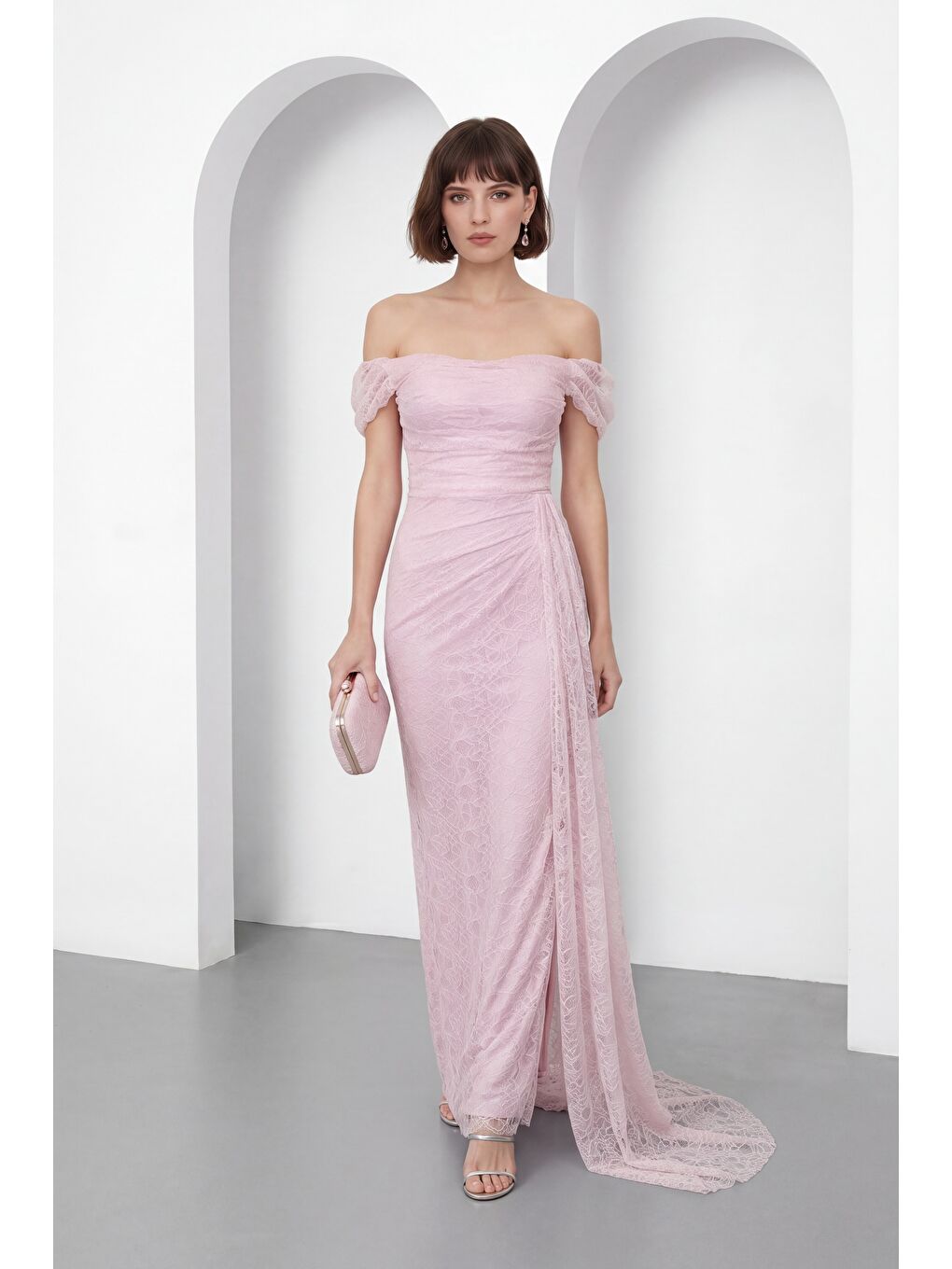 Pembe Kadın Pudra Dar Kalıp Kayık Yaka Dantelli Uzun Abiye Elbise