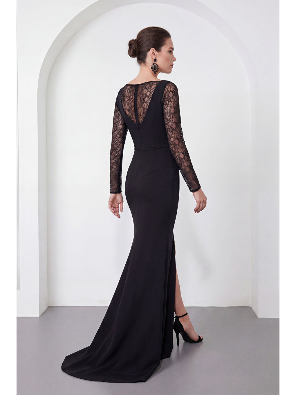 Kadın Siyah Kare Yaka Dantelli Uzun Balık Abiye Elbise-5