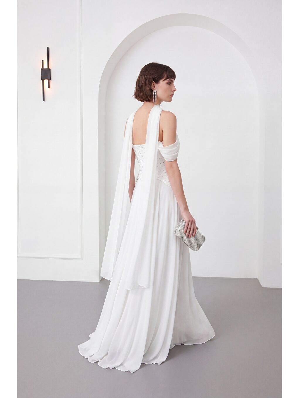 Kadın Beyaz Şal Yaka Peplum Detay Uzun Şifon Abiye Elbise-5