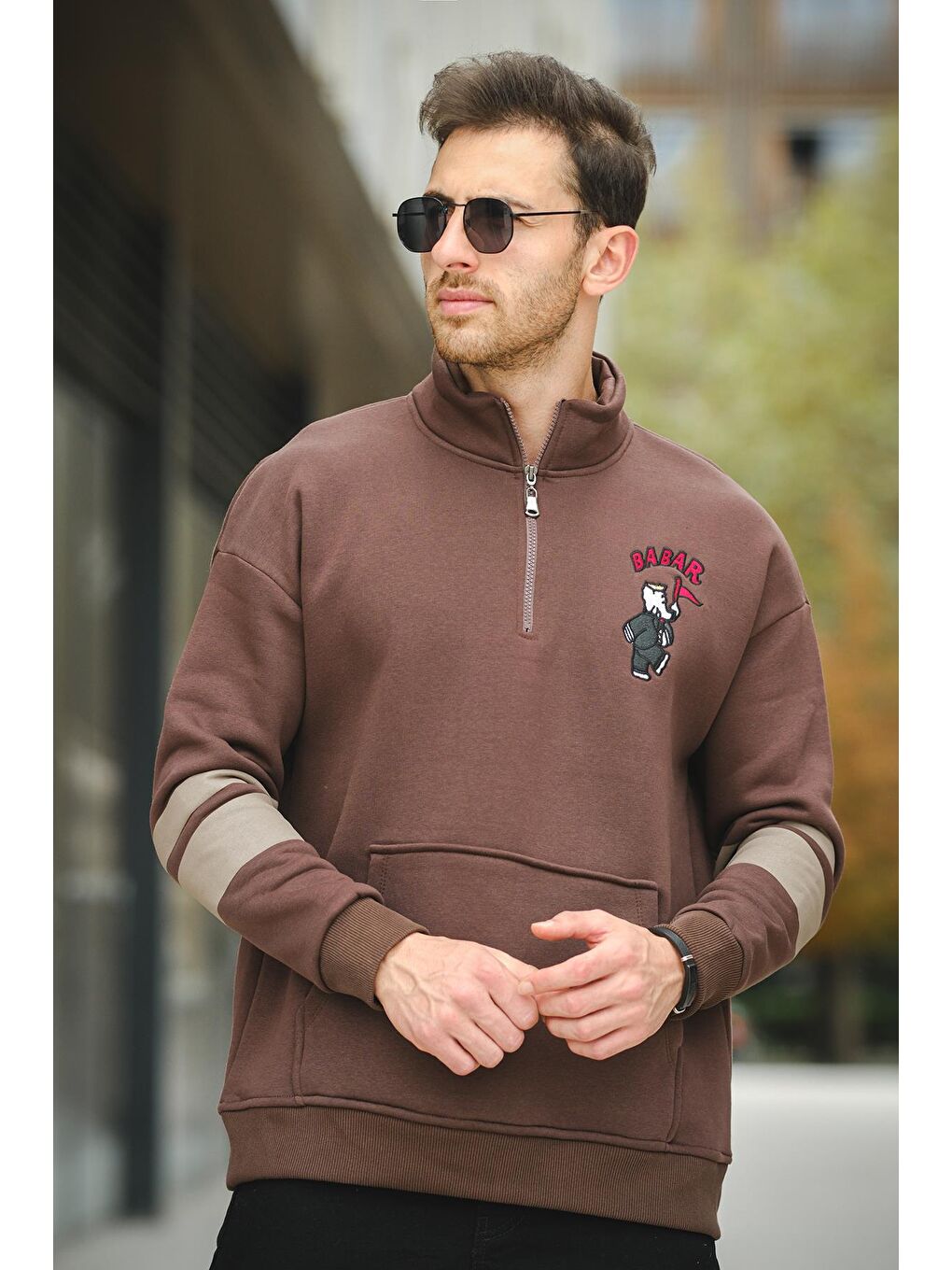 Oksit Kahverengi Babar Üç İplik Şardonlu Nakışlı Fermuarlı Dik Yaka Oversize Erkek Sweatshirt - 1