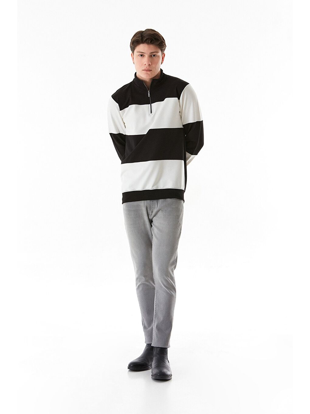 Siyah Renk Bloklu Yarım Fermuarlı Dik Yaka Sweatshirt-2