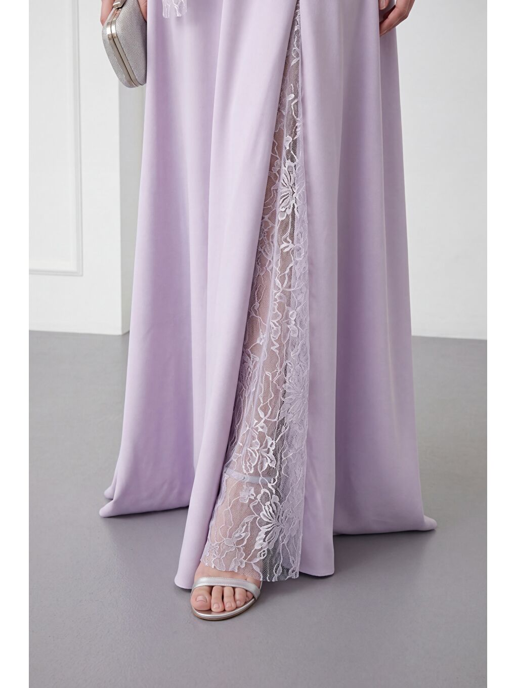 Kadın Lila Dar Kalıp Kayık Yaka Dantel Detay Uzun Abiye Elbise-3