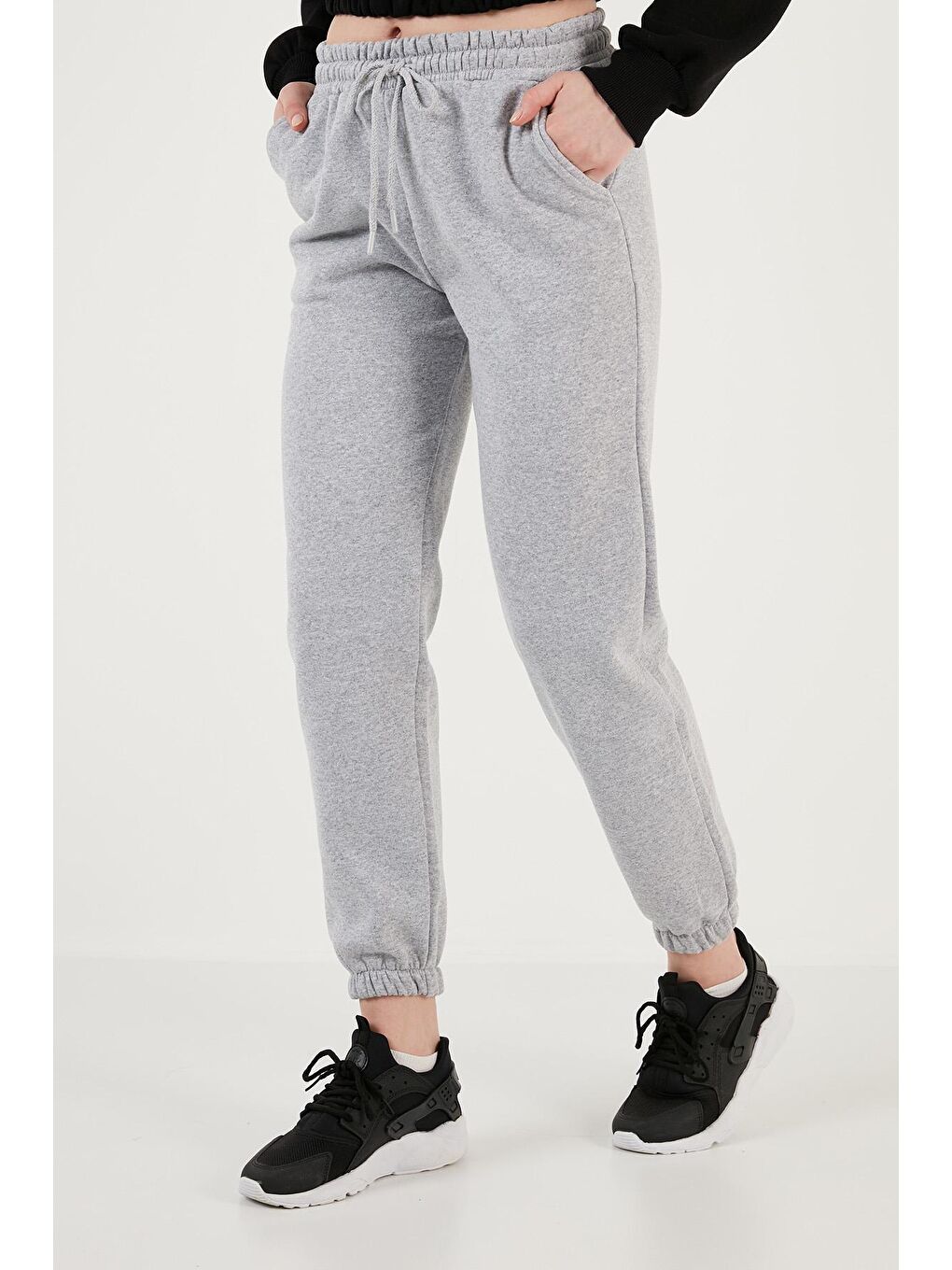 Lela Gri Pamuklu Regular Fit Şardonlu Jogger Eşofman Altı 5864276K - 3