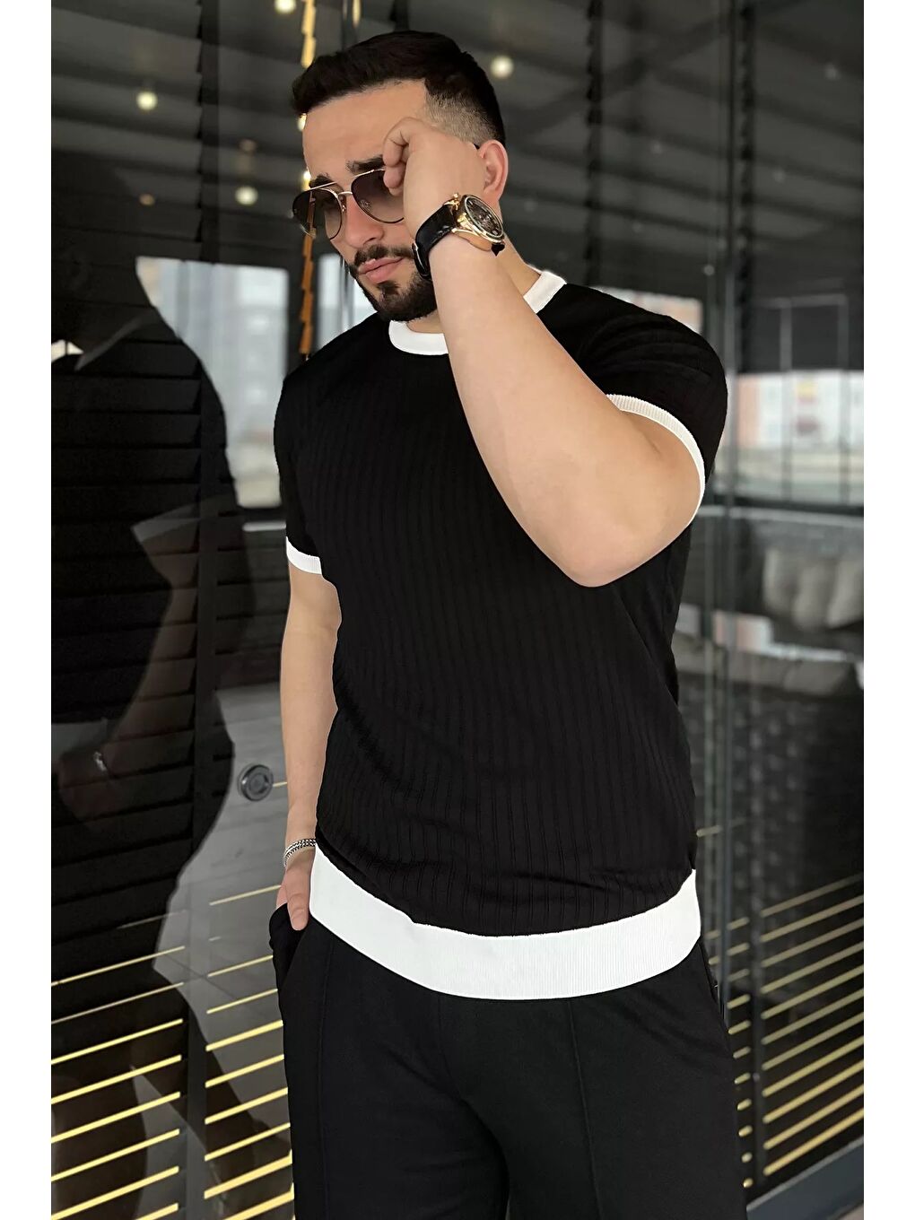 Siyah Bisiklet Yaka Erkek Tişört-1